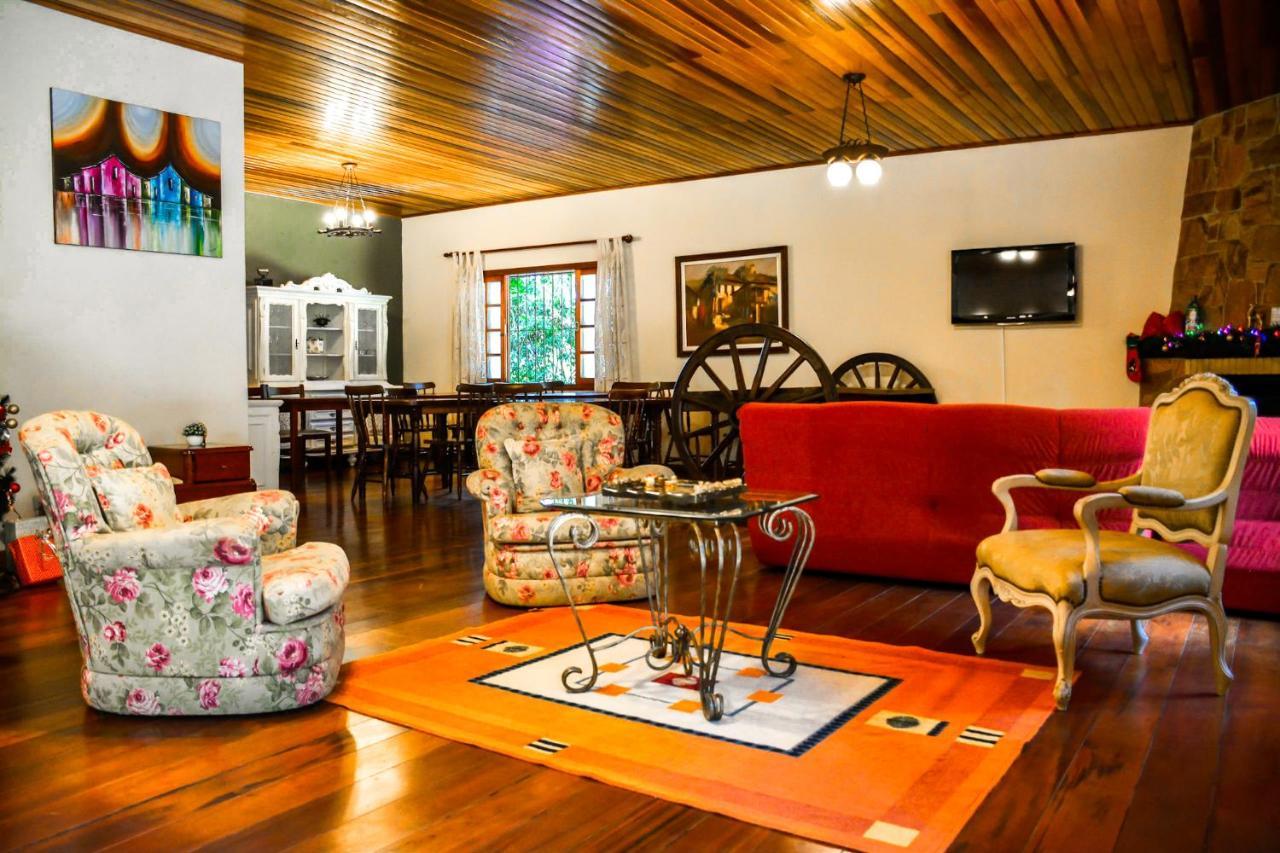 Acomodação com café da manhã  Casa De Campos Campos do Jordão